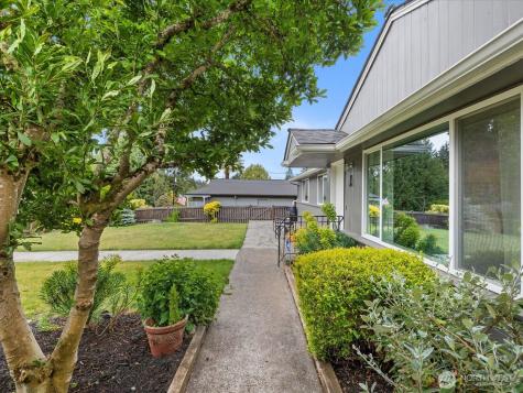 1826 N 199th Street Shoreline WA 98133