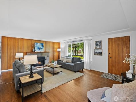 1826 N 199th Street Shoreline WA 98133