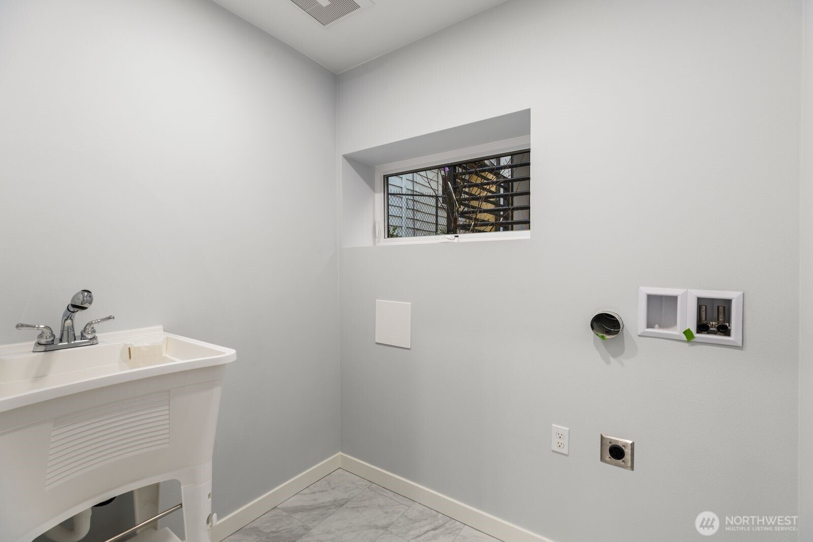 4559 34th Avenue S Seattle WA 98118
