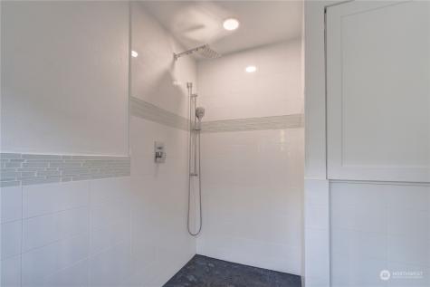 24222 54th Avenue W Mountlake Terrace WA 98043