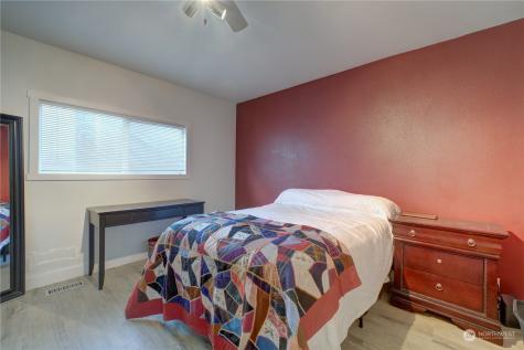 24222 54th Avenue W Mountlake Terrace WA 98043