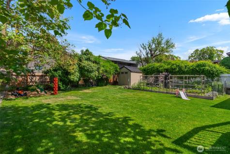 239 6th Street NE East Wenatchee WA 98802