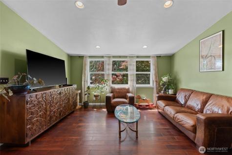 239 6th Street NE East Wenatchee WA 98802