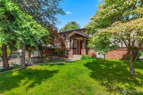 239 6th Street NE East Wenatchee WA 98802