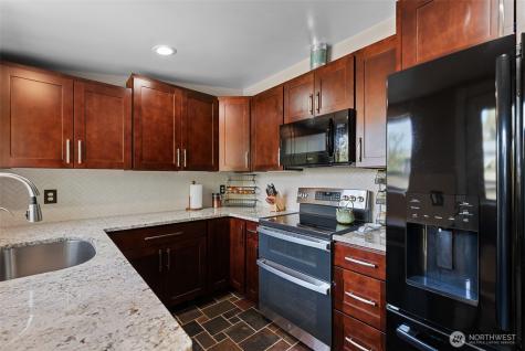 239 6th Street NE East Wenatchee WA 98802