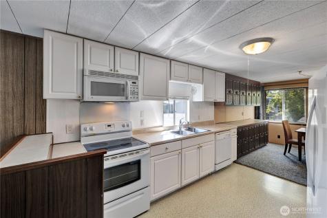 18425 NE 95th Street Redmond WA 98052