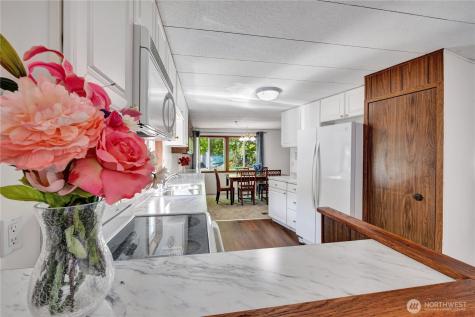 18425 NE 95th Street Redmond WA 98052