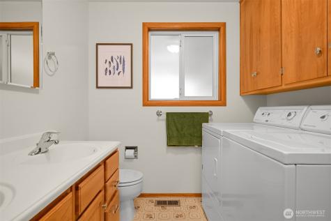 216 Colvin Place Mount Vernon WA 98274