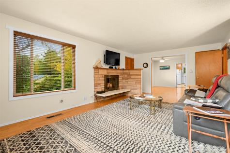 216 Colvin Place Mount Vernon WA 98274