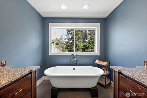 31408 SE Retreat Kanaskat Road Ravensdale WA 98051