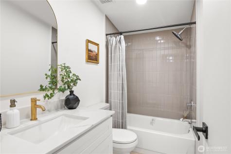 14306 Greenbelt Drive E Bonney Lake WA 98391