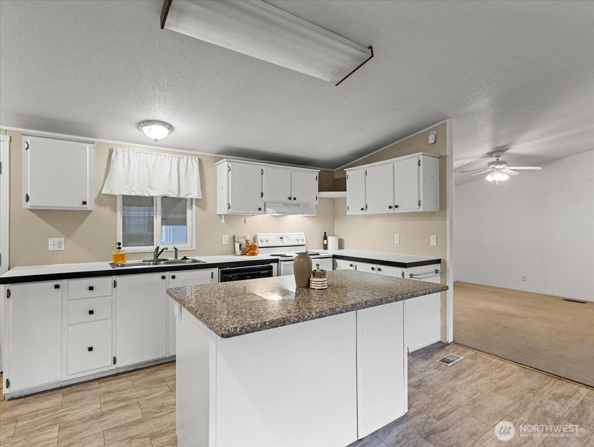 53 Heritage Boulevard Longview WA 98632