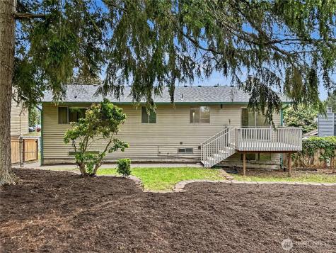 1712 Olympia Avenue SE Renton WA 98058