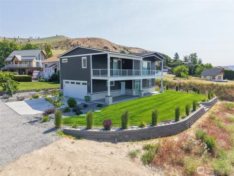 200 Pinnacle Place Chelan WA 98816