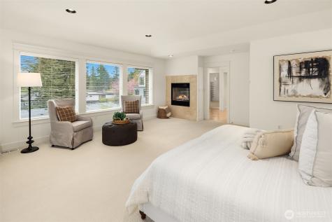 816 100th Avenue SE Bellevue WA 98004