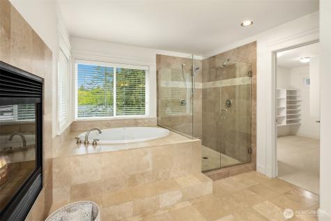 816 100th Avenue SE Bellevue WA 98004