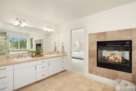 816 100th Avenue SE Bellevue WA 98004