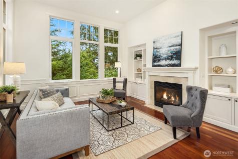 816 100th Avenue SE Bellevue WA 98004