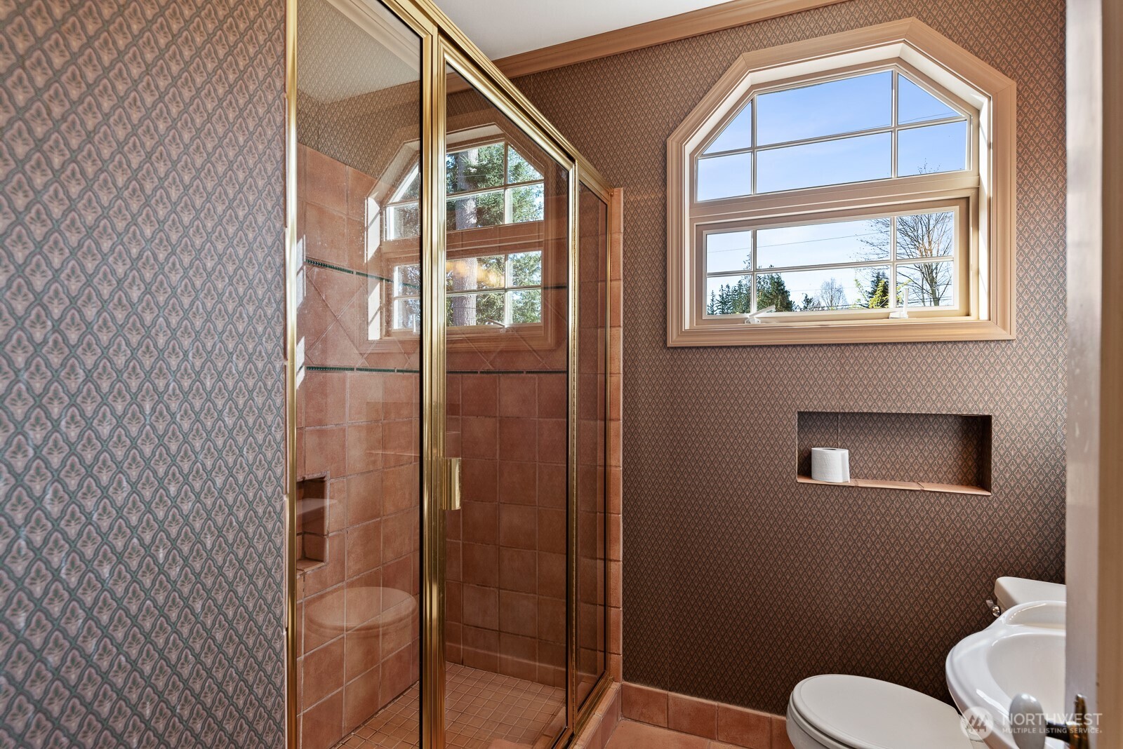 4436 Seahurst Everett WA 98203