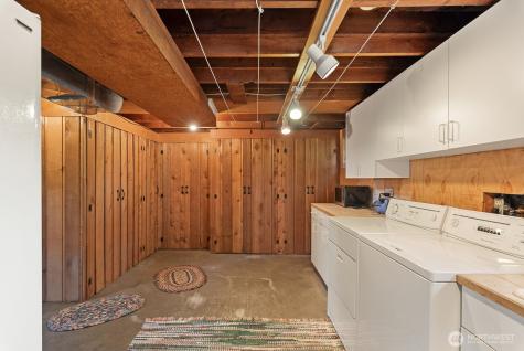 4436 Seahurst Everett WA 98203