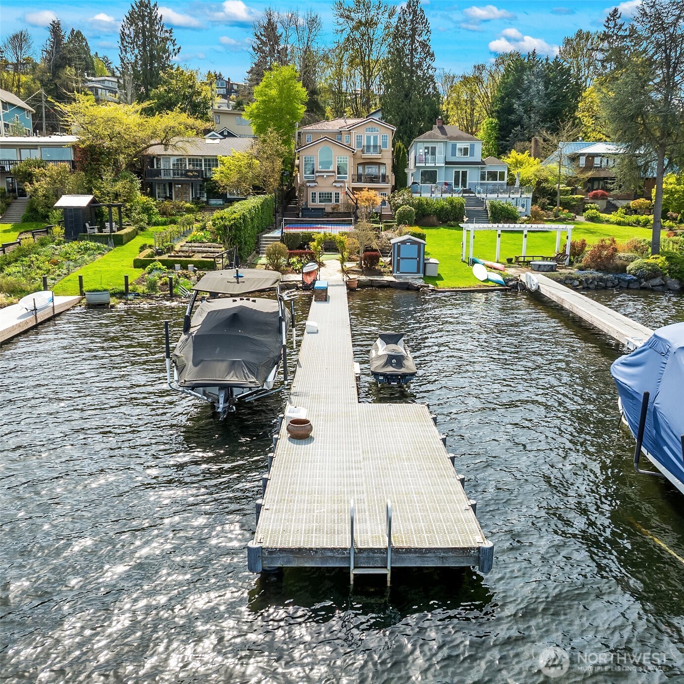 8772 Sand Point Way NE Seattle WA 98115