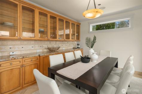 8772 Sand Point Way NE Seattle WA 98115