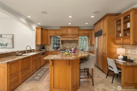 8772 Sand Point Way NE Seattle WA 98115