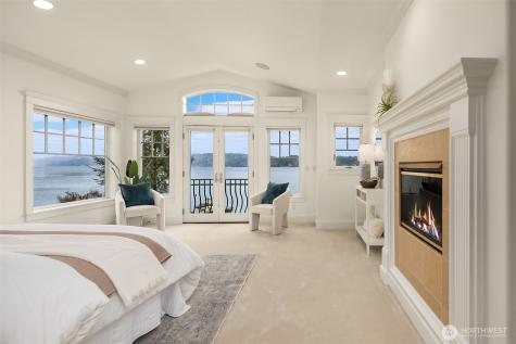 8772 Sand Point Way NE Seattle WA 98115