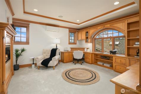 8772 Sand Point Way NE Seattle WA 98115