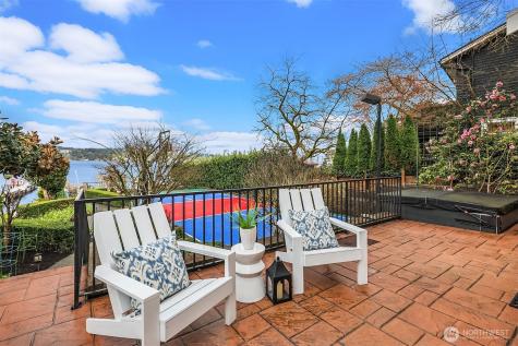 8772 Sand Point Way NE Seattle WA 98115