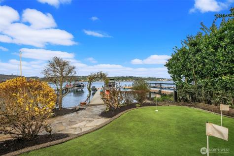 8772 Sand Point Way NE Seattle WA 98115