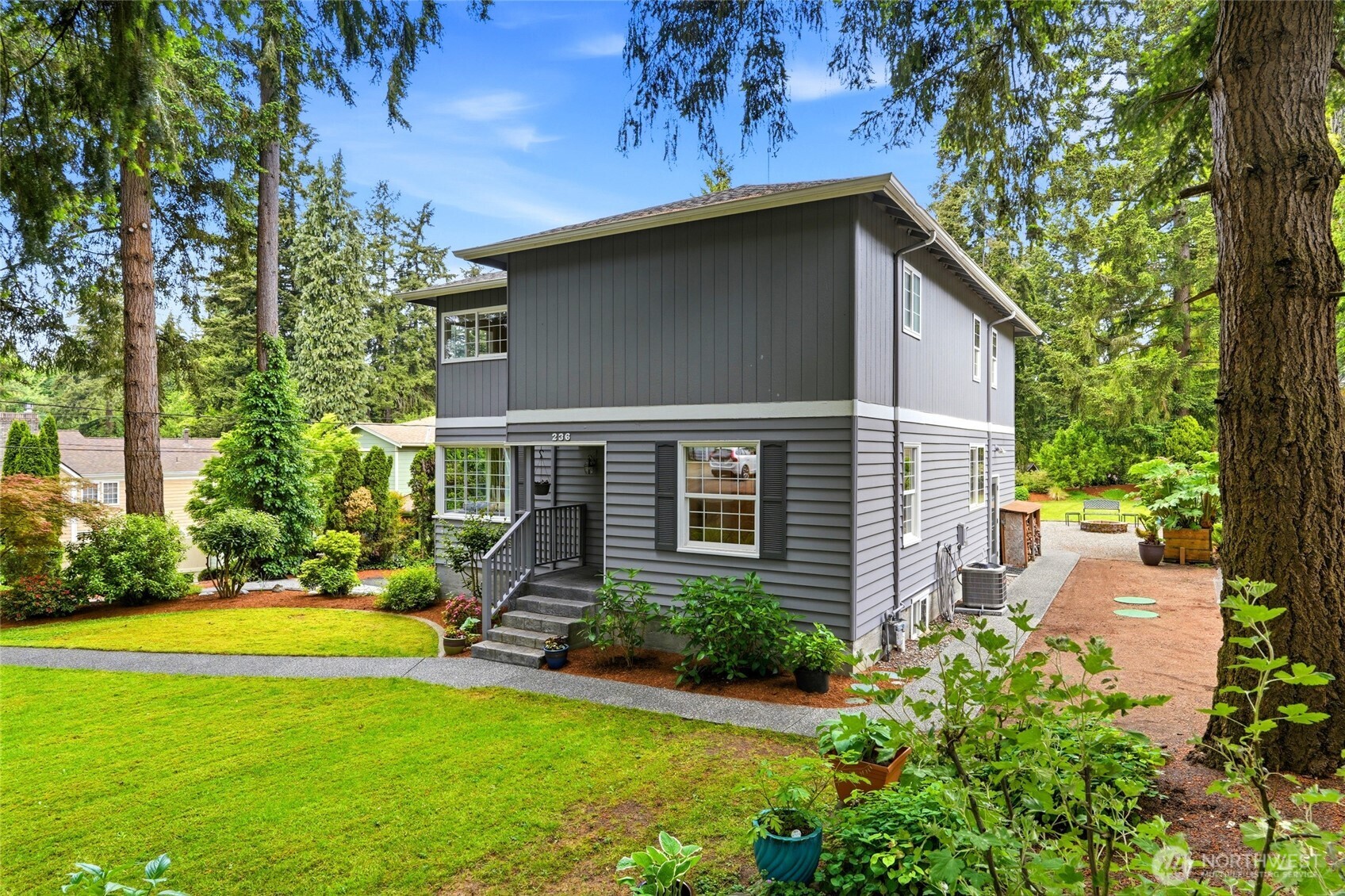 236 SW 166th Place Normandy Park WA 98166