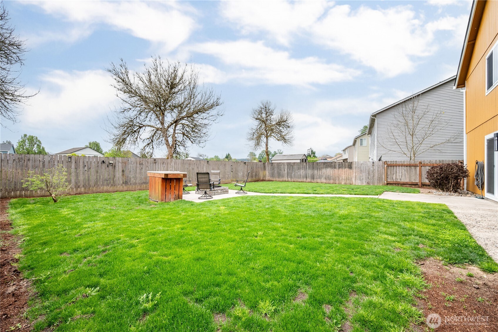 1828 Schneiter Drive Longview WA 98632