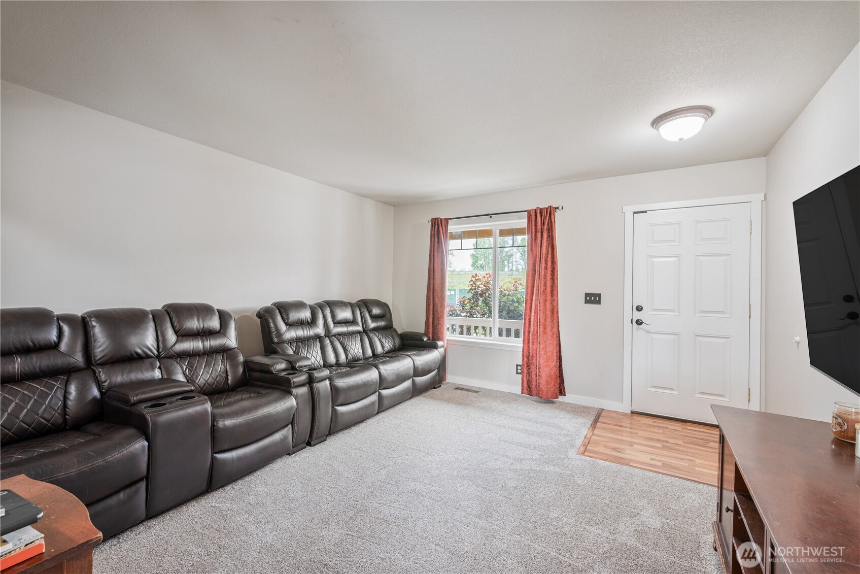 1828 Schneiter Drive Longview WA 98632