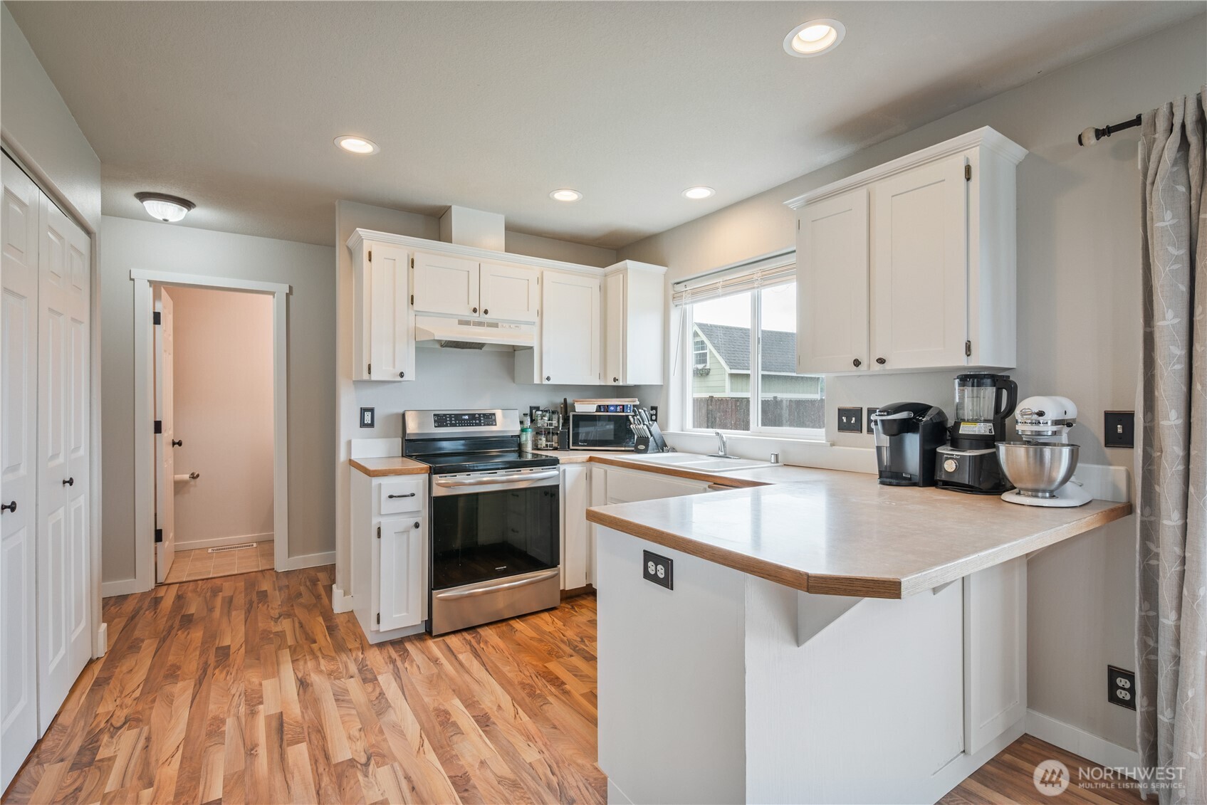 1828 Schneiter Drive Longview WA 98632