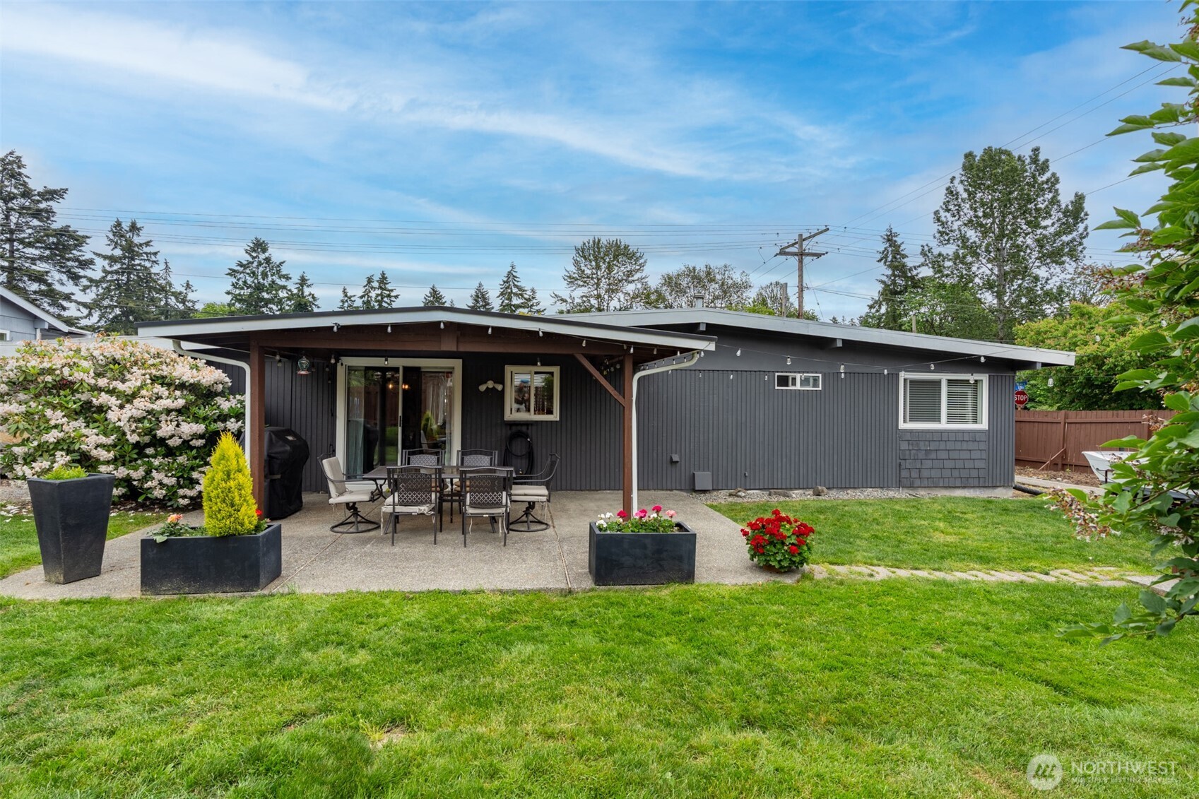 24855 16th Avenue S Des Moines WA 98198