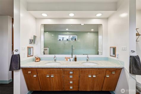 1209 S 10th Street Mount Vernon WA 98274
