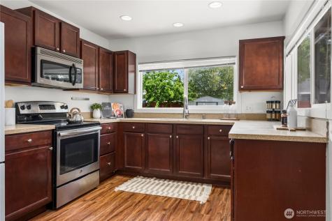 516 Pelly Avenue N Renton WA 98057