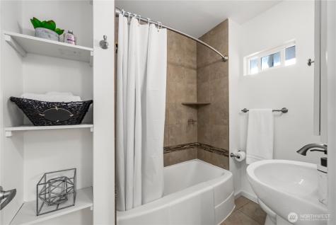 516 Pelly Avenue N Renton WA 98057