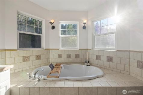 22068 Mcmurray Shore Drive Mount Vernon WA 98274