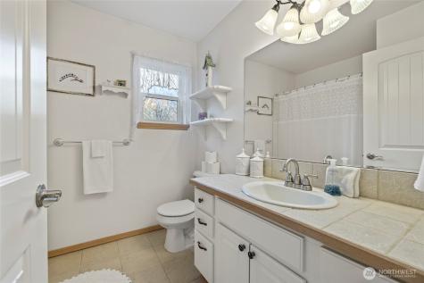 22068 Mcmurray Shore Drive Mount Vernon WA 98274