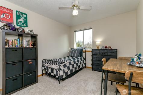 31233 47th Place SW Federal Way WA 98023