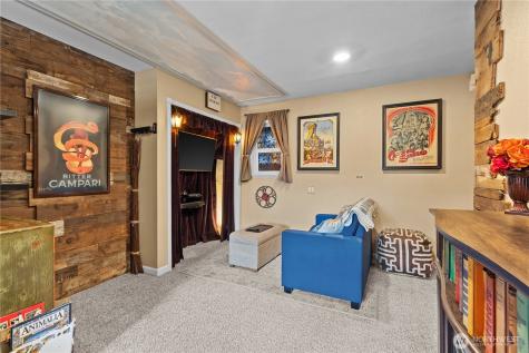 2036 Tacoma Road Puyallup WA 98371