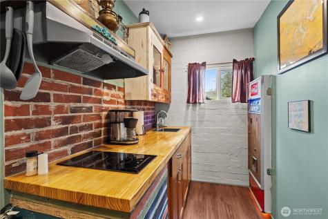 2036 Tacoma Road Puyallup WA 98371