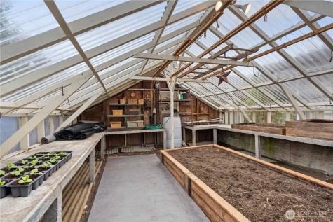 2036 Tacoma Road Puyallup WA 98371