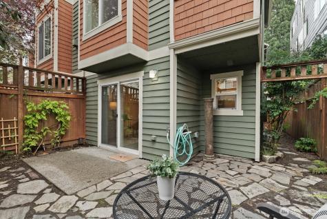 121 21st Avenue E Seattle WA 98112