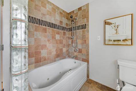 23619 5th Avenue W Bothell WA 98021