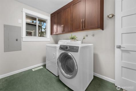 23619 5th Avenue W Bothell WA 98021