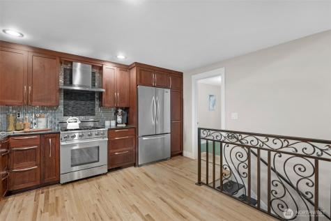 23619 5th Avenue W Bothell WA 98021