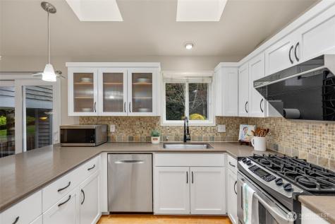 7918 115th Avenue SE Newcastle WA 98056